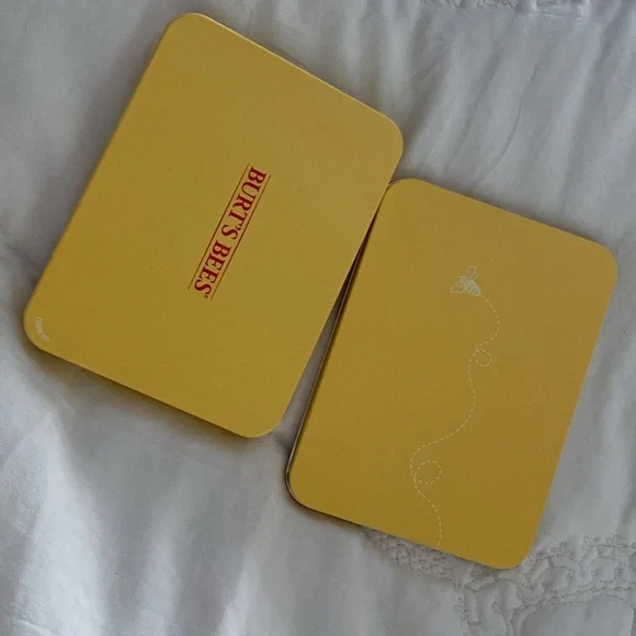 Free with purchase of any paid item. Burt’s Bees yellow tin with 🐝 bee. - Picture 1 of 13